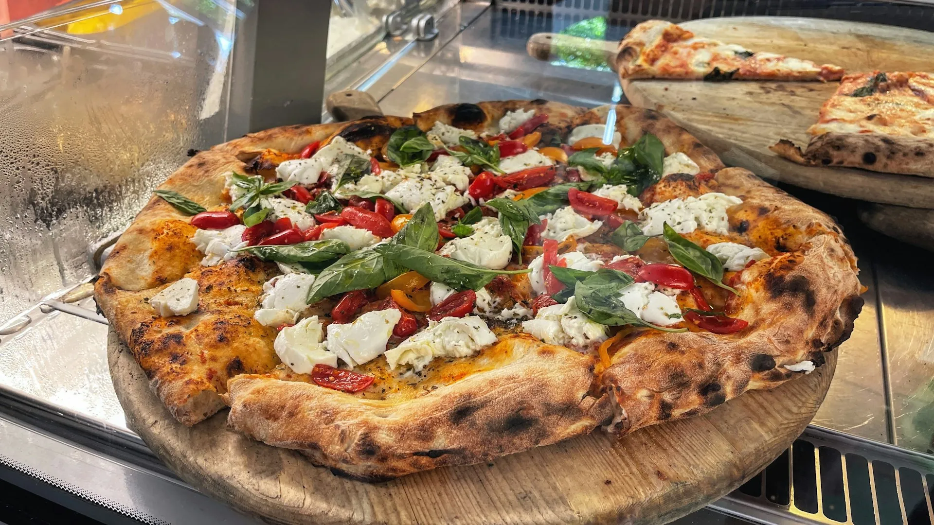 Miért különleges a nápolyi pizza? Miért különleges a nápolyi pizza?